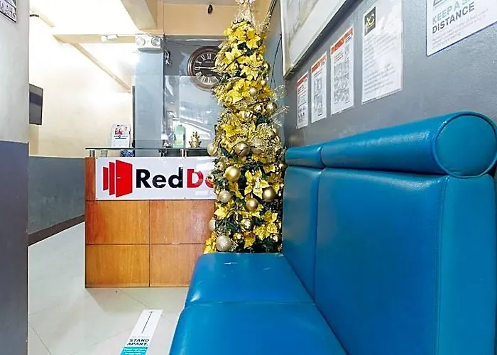 Reddoorz @ Vcat Apartelle Sampaloc 2* Манила